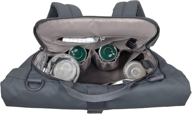 Nachhaltiger Wickelrucksack mit Wickelunterlage und Flaschenhalter