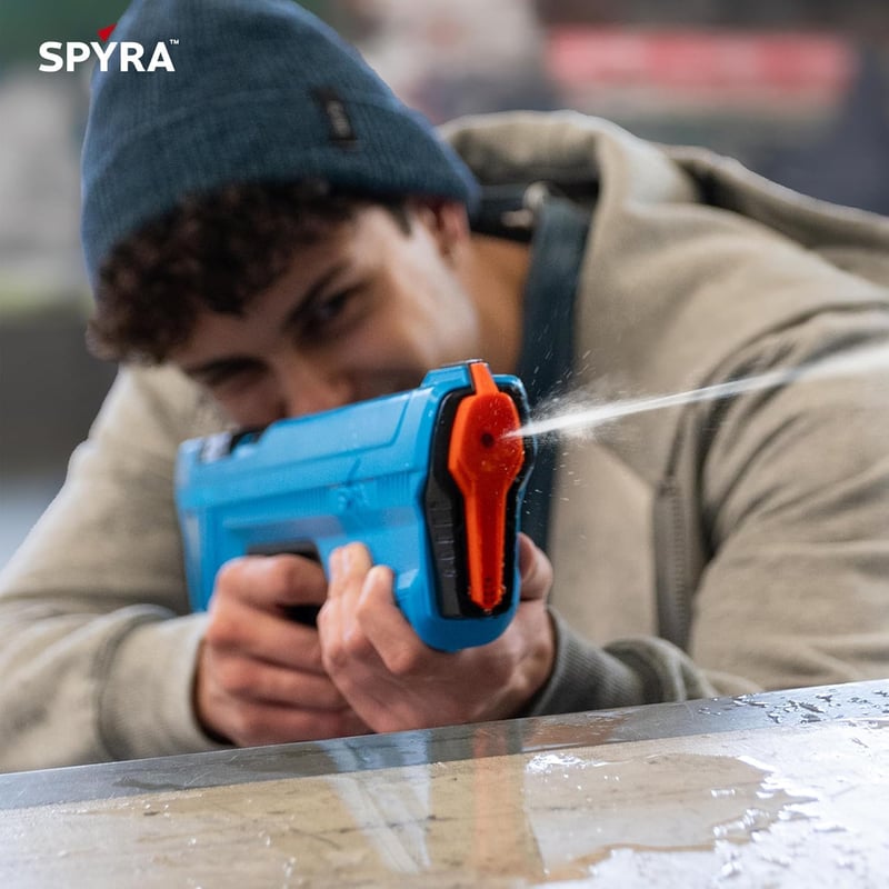Elektronische Wasserpistole SpyraGO mit 9 m Reichweite und LED-Display