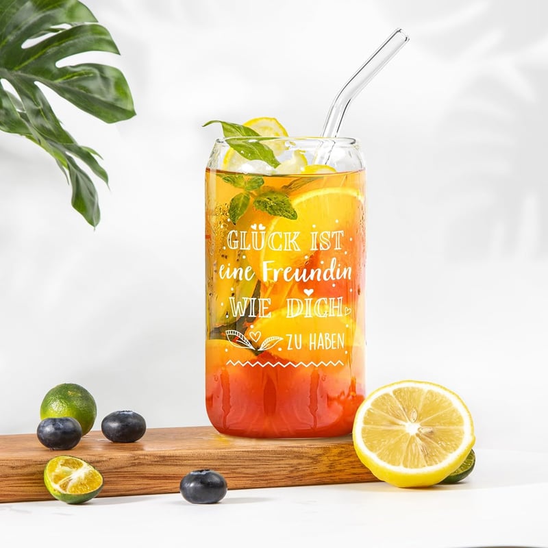 Cocktailgläser mit Deckel und Strohhalm für Freundschaftsgeschenke