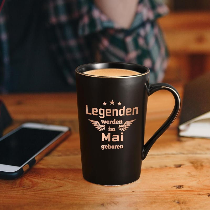 Geburtstagskaffeetasse mit Spruch „Legenden werden im Mai geboren“, 400ml