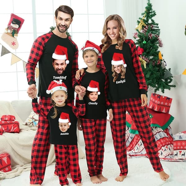 Personalisierte Familien-Weihnachtspyjamas mit Namen