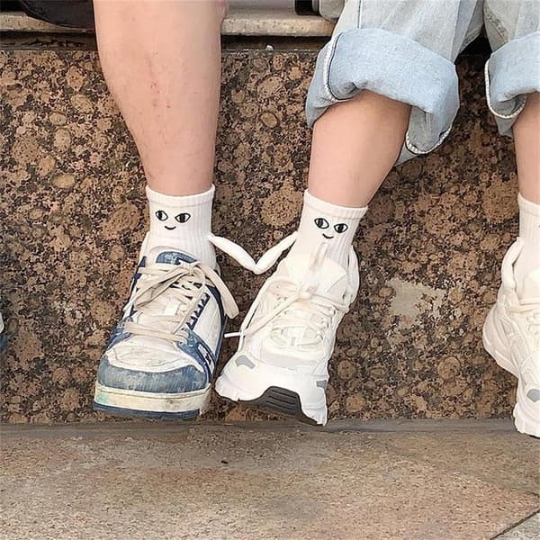 Lustige magnetische Socken mit Händen - Freundschaftsgeschenk für Paare