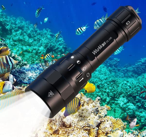 Wurkkos DL10R Tauchlampe 4500 Lumen mit USB-C, IPX8, wiederaufladbar