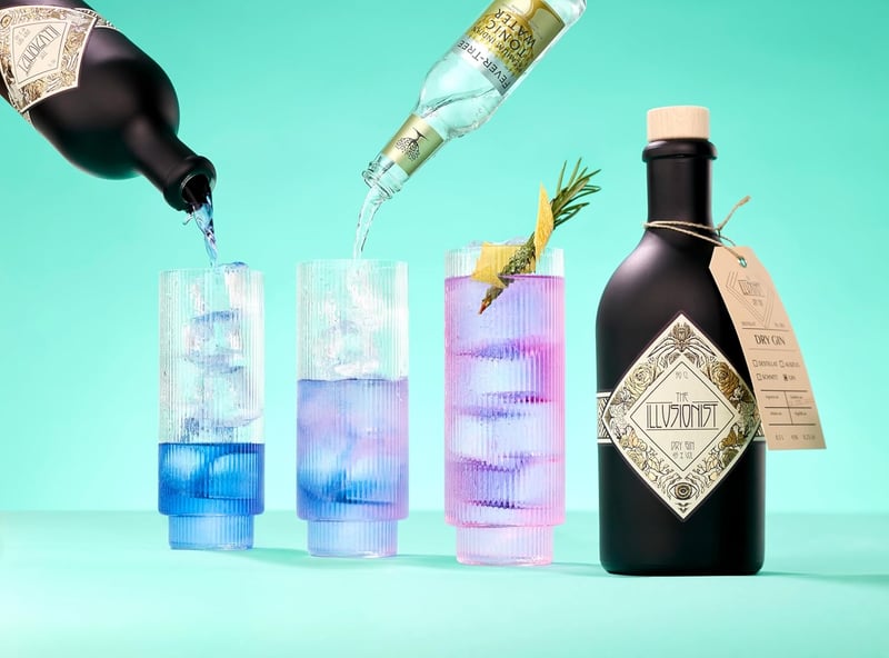 Illusionist Dry Gin - Farbwechsel-Gin mit 16 Premium Botanicals, 500ml