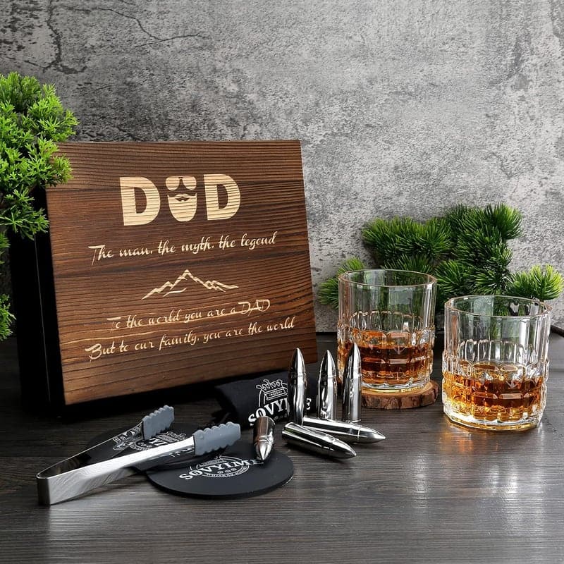 Whiskey Geschenkset für Papa: 2 Gläser & 6 Edelstahl Eiswürfel