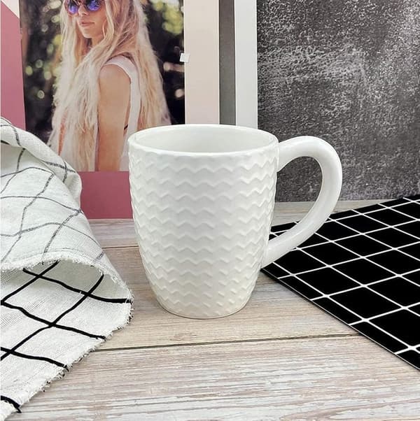 Moderne 6er Kaffeetassen aus Porzellan mit Reliefmuster – 380ml