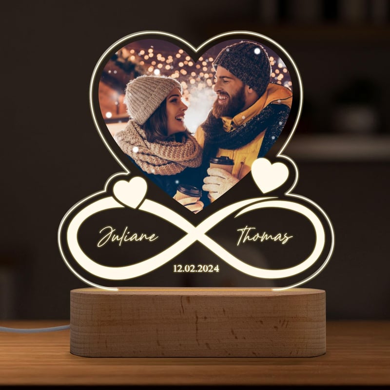 Personalisierte Acrylglas-Gravur „Unendlichkeit“ mit Foto, Namen & Datum – Pärchengeschenk zum Jubiläum