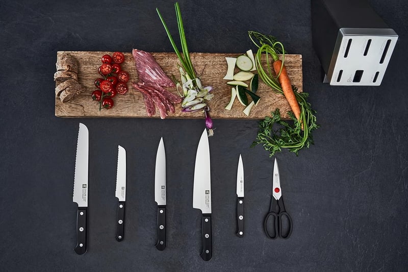 ZWILLING Gourmet 7-teiliges Messerset mit selbstschärfendem Messerblock, Schwarz