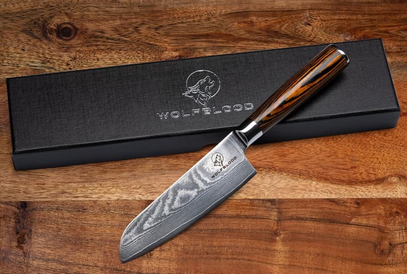 Profi-Santoku-Messer aus 67 Lagen Damaststahl mit Holzgriff