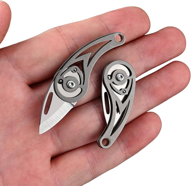 Mini Taschenmesser aus Titan für Männer und Frauen - EDC Schlüsselanhänger