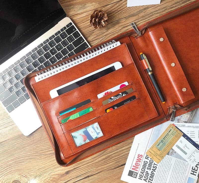 Veganes Leder Pilot Logbuch – Personalisiertes Geschenk für Piloten