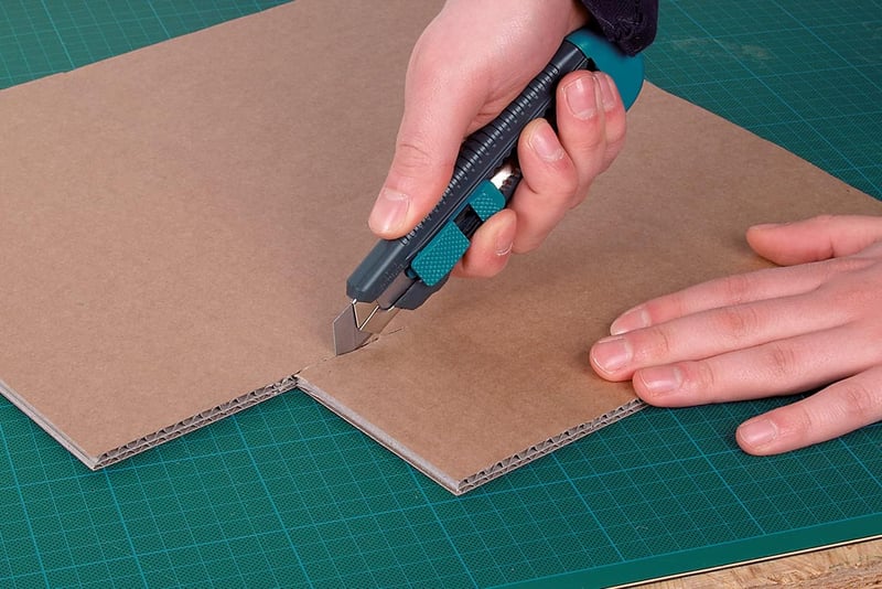 wolfcraft Abbrechklingen-Messer 18 mm mit Metallführung