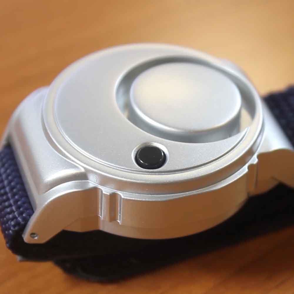 Handgelenk-Panikalarm für Sicherheit unterwegs