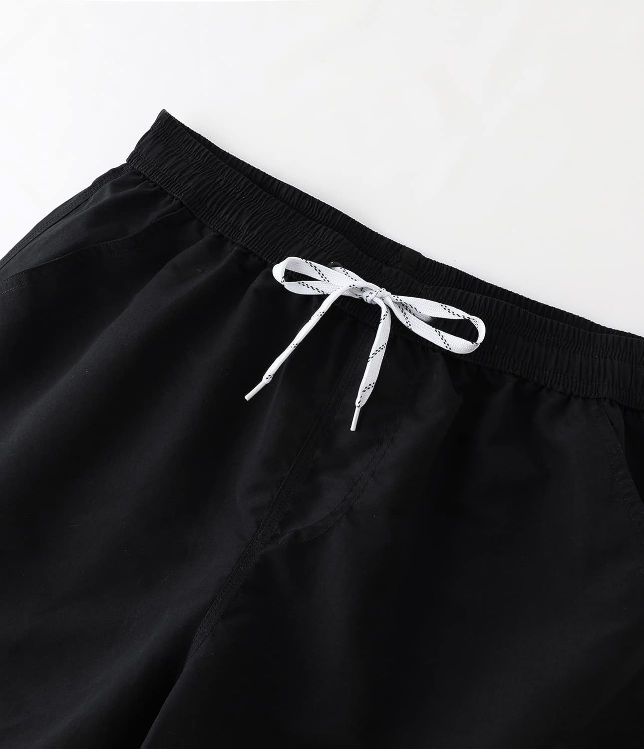 LYRIKER Schnelltrocknende Herren Badeshorts mit Mesh-Innenslip