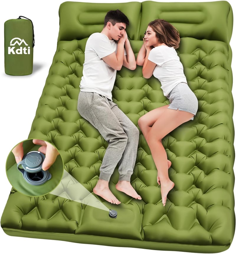 Selbstaufblasende Camping-Isomatte mit integriertem Kopfkissen, ultraleicht