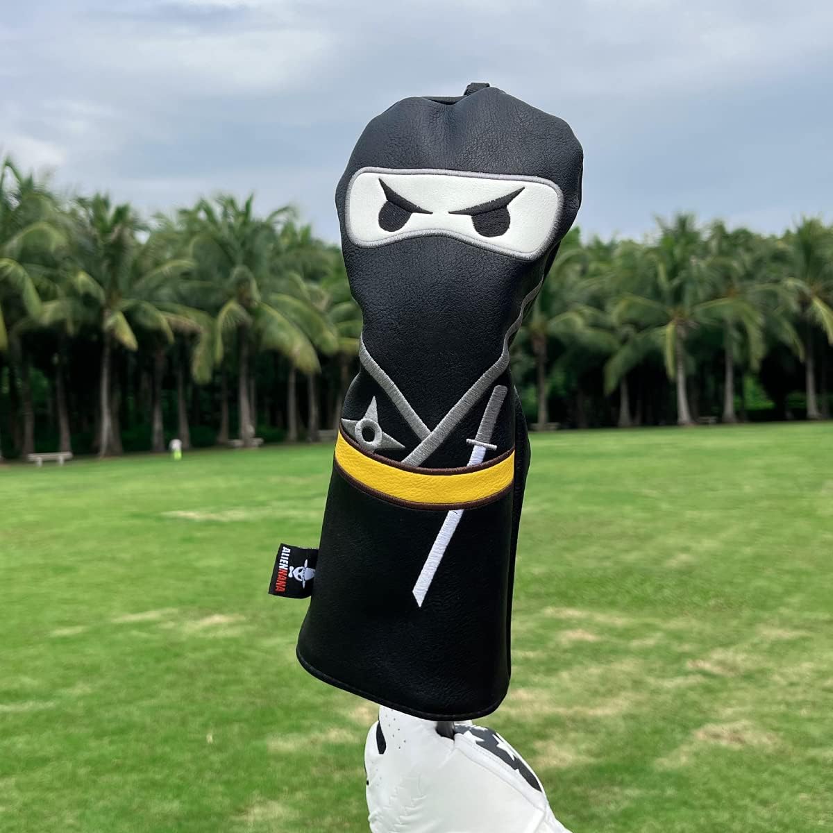 Ninja-Golf-Schlägerhaube aus Premium-Leder mit Magnetverschluss