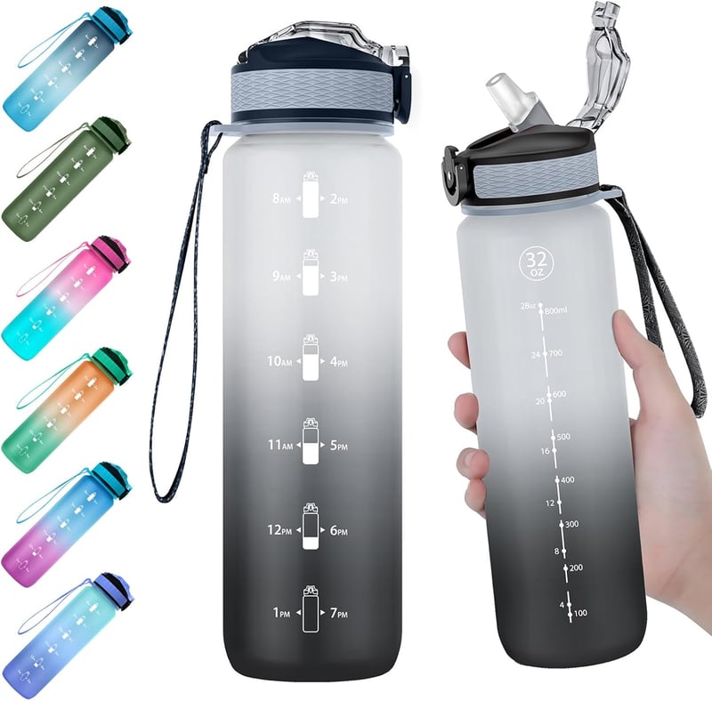 Sportwasserflasche mit Strohhalm und Zeitmarker – BPA-frei, Schwarz/Grau