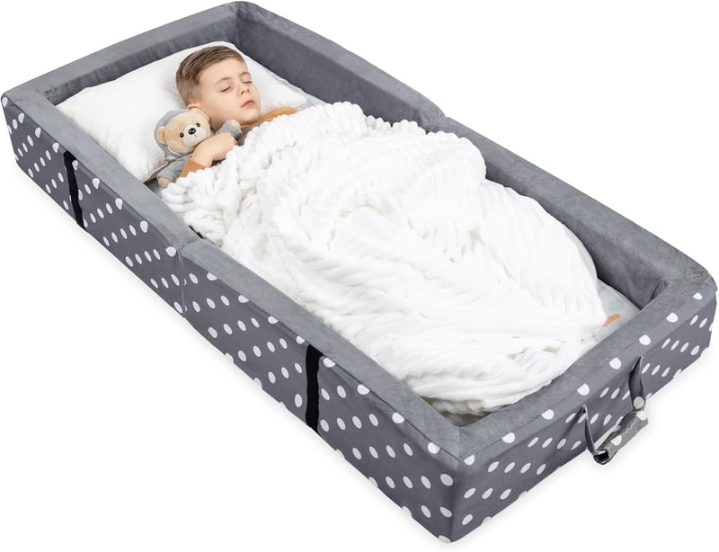 Kompaktes Faltbett mit Matratze und Rausfallschutz für Kinder, Grau