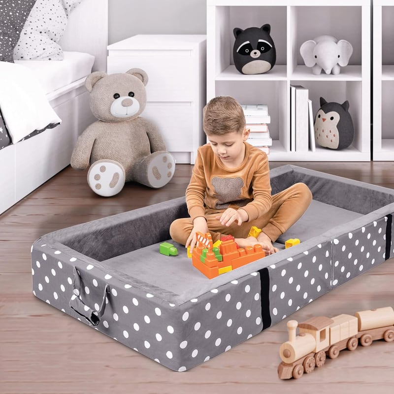 Kompaktes Faltbett mit Matratze und Rausfallschutz für Kinder, Grau