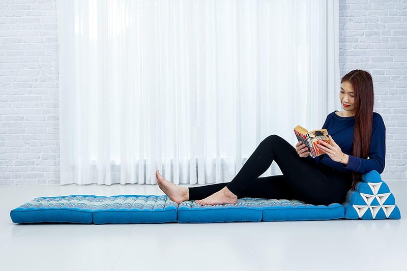Bequeme Japanische Bodenmatratze mit Dreieckskissen, XL 225 x 50 cm