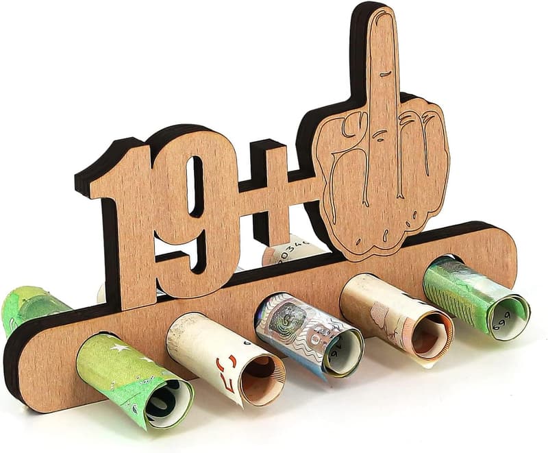 Originelles Geldgeschenk aus Holz zum 20. Geburtstag für Freunde