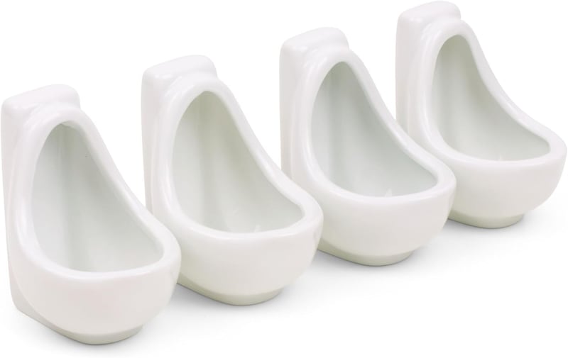 Lustige Urinal-Schnapsgläser für Männer, 4er-Set als Scherzgeschenk