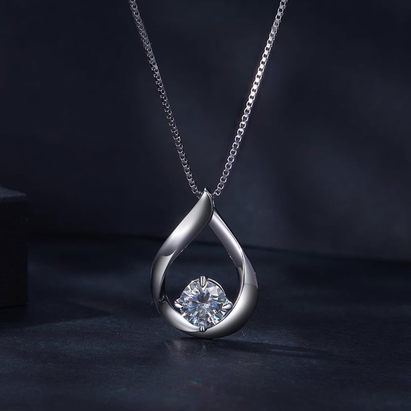 Herzförmige Moissanit-Halskette aus 925 Sterling Silber für Frauen