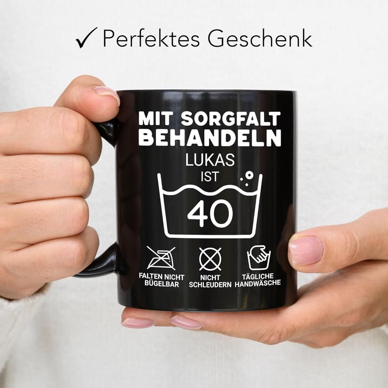 Personalisierte schwarze Tasse zum 18. Geburtstag für Paare
