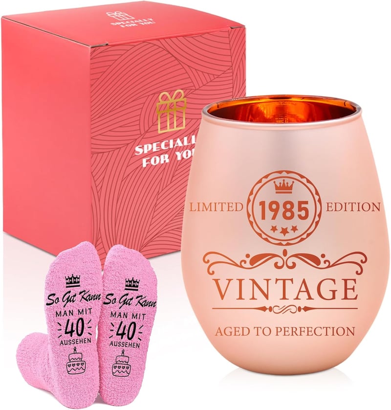 Geschenkset zum 40. Geburtstag für Frauen – Weinglas mit Gravur & Socken