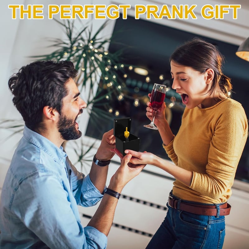 Überraschungs-Box mit Mittelfinger für Valentinstag geschenkidee