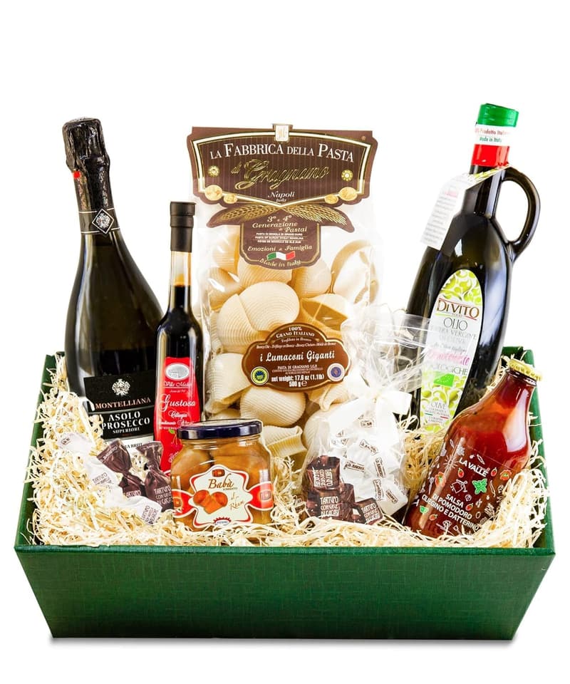 Geschenkkorb mit italienischen Spezialitäten und Prosecco