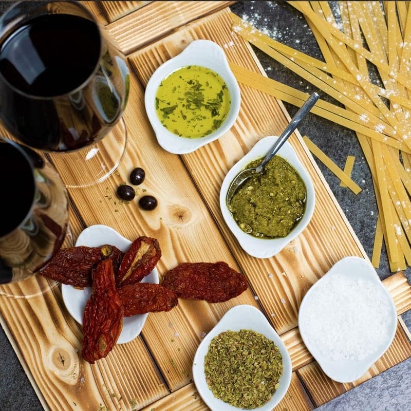 Geschenkset „Verona“ | Weinkorb mit italienischen Spezialitäten für Paare