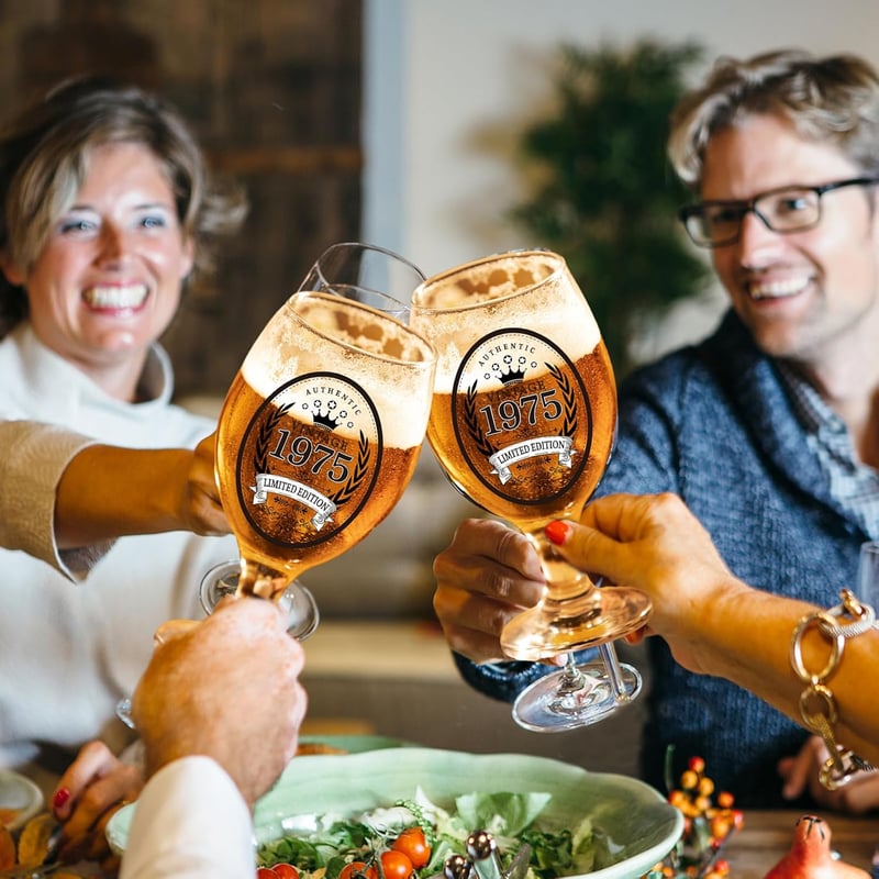 Bierglas mit Untersetzer und Flaschenöffner zum 50. Geburtstag für Männer