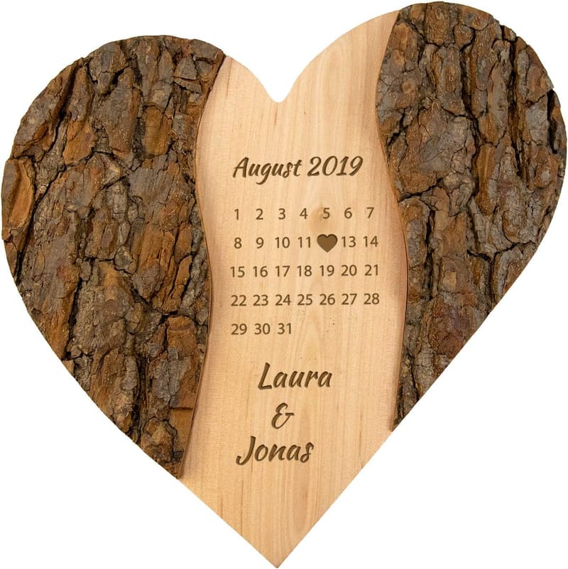 Personalisiertes Holzherz mit Gravur von Datum und Namen | Hochzeitsgeschenk