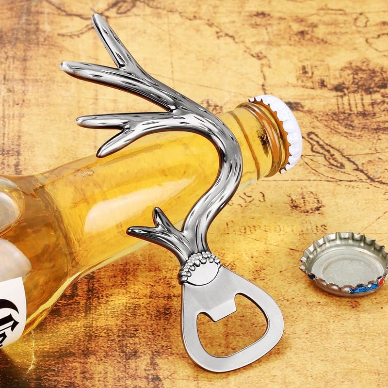 Personalisierter Bierflaschenöffner aus Hirschgeweih für Jäger