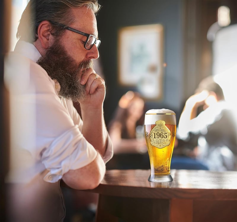 Graviertes Bierglas 570 ml – Personalisiertes Geschenk zum 60. Geburtstag für Männer