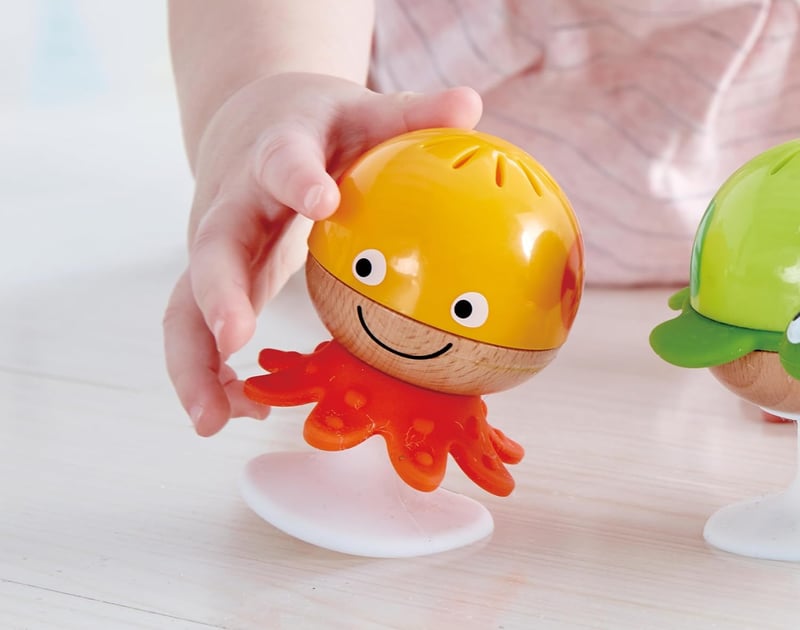 Hape Rasselset mit Beißringen – Saugnapfspielzeug ab 0 Monaten