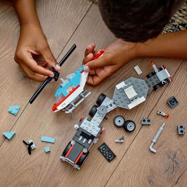 LEGO Creator 3in1 Tieflader mit Hubschrauber, 7+ Jahre