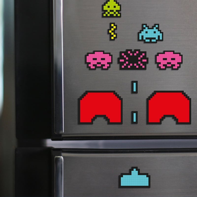 Retro Space Invaders Magneten - 80er Jahre Deko für Kühlschrank