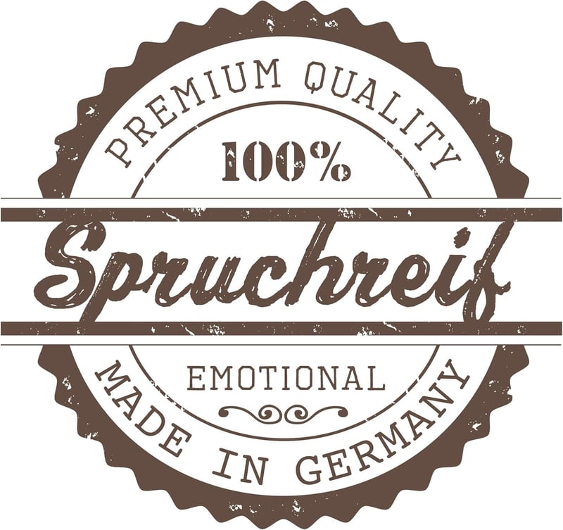 Hölzernes Frühstücksbrettchen mit graviertem Spruch für Jäger