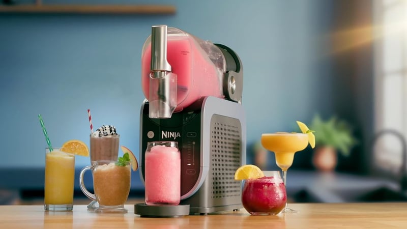 Ninja SLUSHi Maschine für gefrorene Getränke, 1,9 L, Blau/Grau