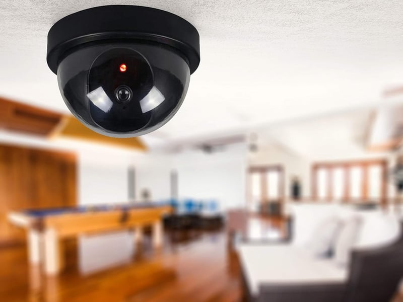 Dummykamera mit rotem LED Licht für Sicherheit und Warensicherung