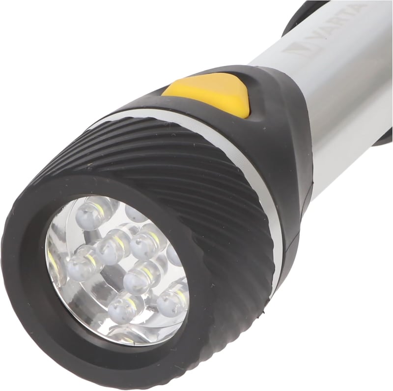 VARTA 9-LED Taschenlampe mit 2 AA Batterien für Haushalt & Outdoor