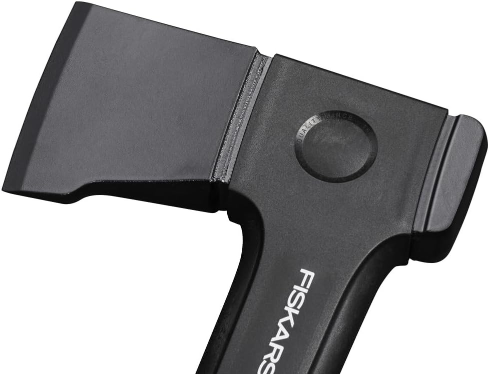 Fiskars Universalaxt X14 mit XS-Klinge für Outdoor-Aktivitäten