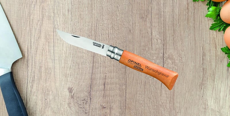 Graviertes Opinel Kindermesser No8 - Schnitzmesser für Kinder