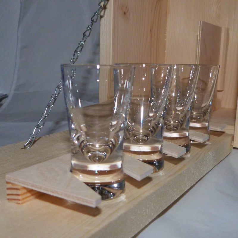 Vogelhaus-Schnapsbar aus Holz mit Vogelmotiv – perfektes Garten-Geschenk