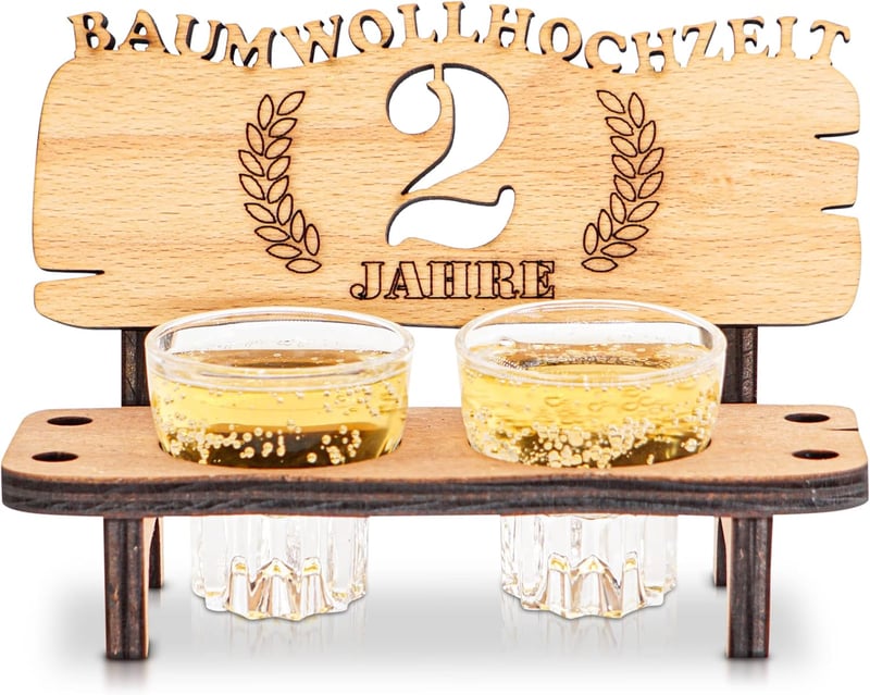 Schnapsbank zur Baumwollhochzeit – Holzgeschenk für Paare mit Gläsern