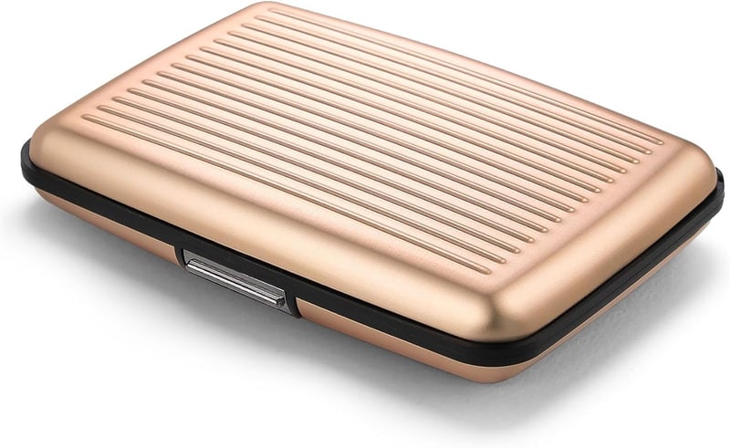 Kompaktes Aluminium Kartenetui mit RFID-Schutz - Smart Case Stockholm in Roségold