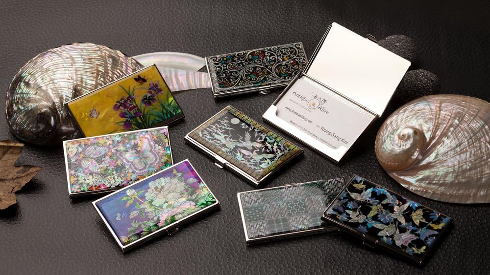 Edles RFID-blockierendes Visitenkartenetui mit Perlmutt-Design