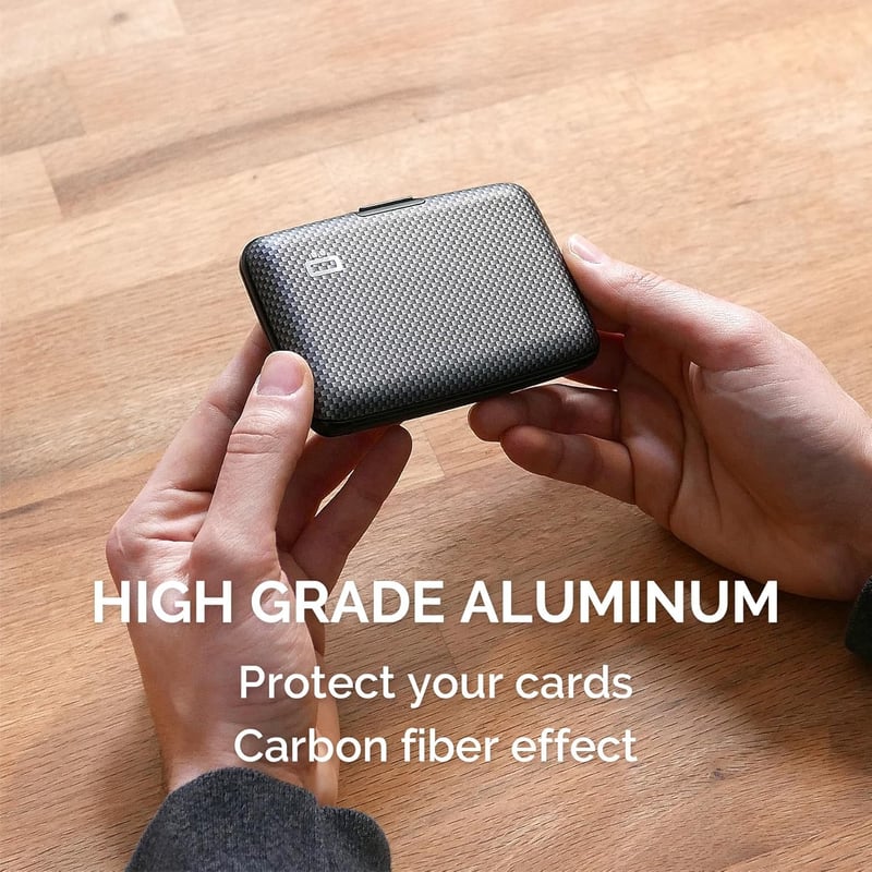 RFID-geschütztes Aluminium Kartenetui im Kohlenstoff-Effekt, Smart Case Stockholm V1